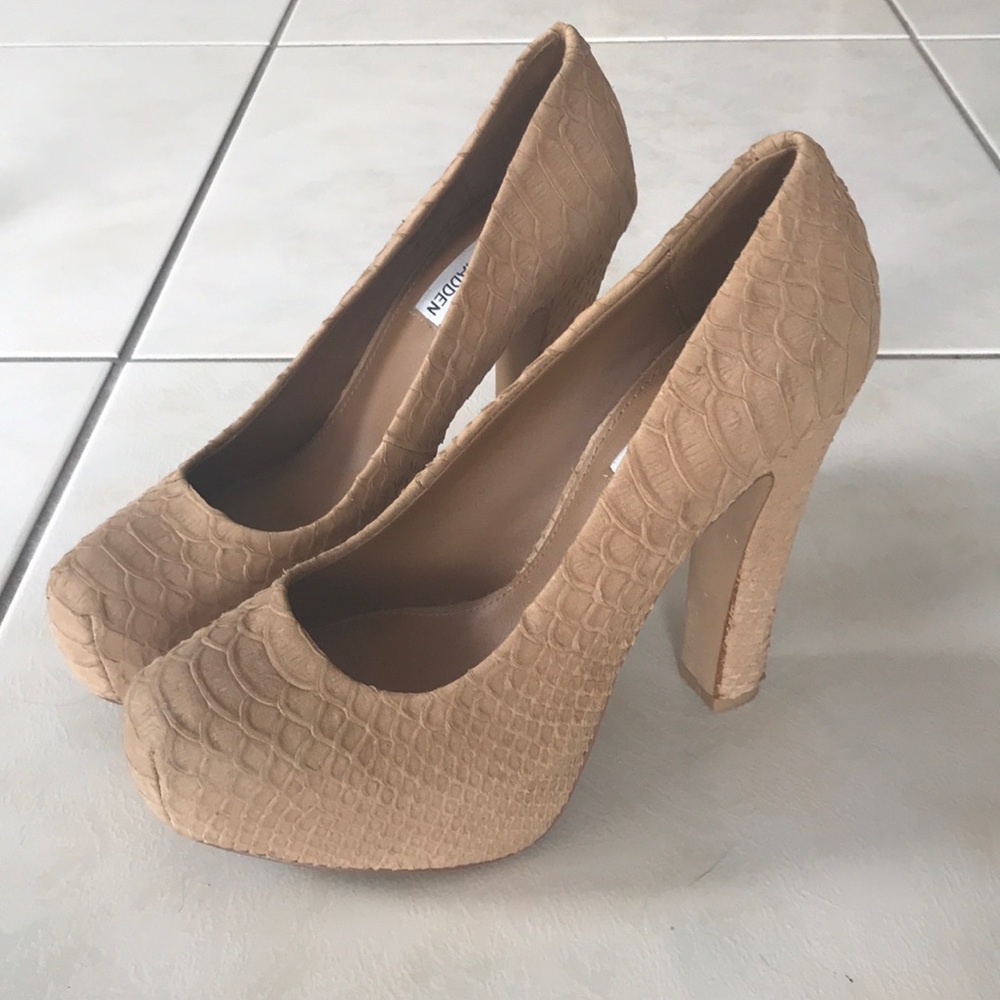 Steve Madden Pumps
